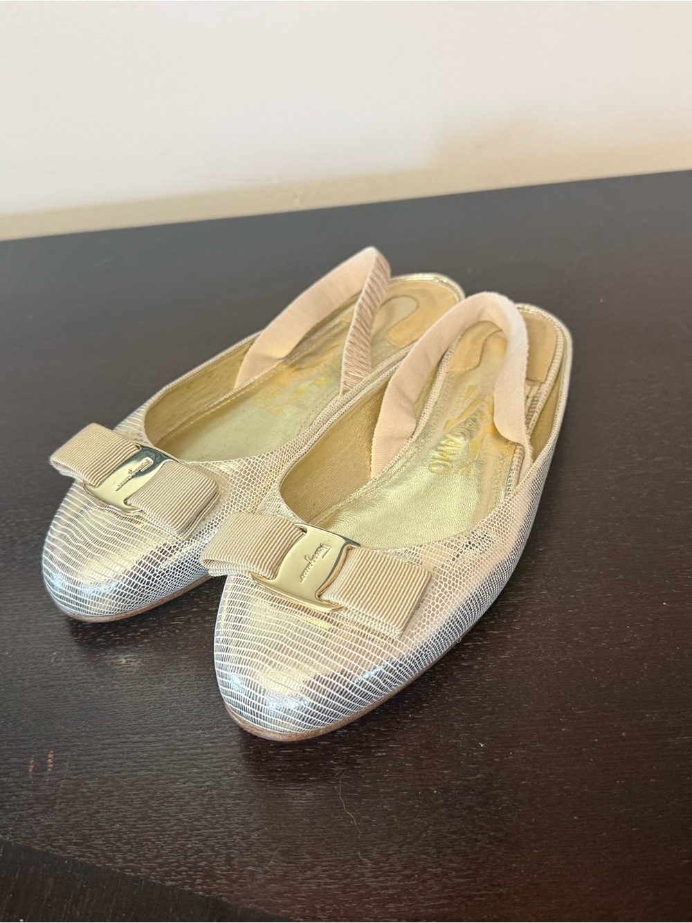 Salvatore Ferragamo Gold Metallic Bow Slingback Flats - Picture 5 of 7